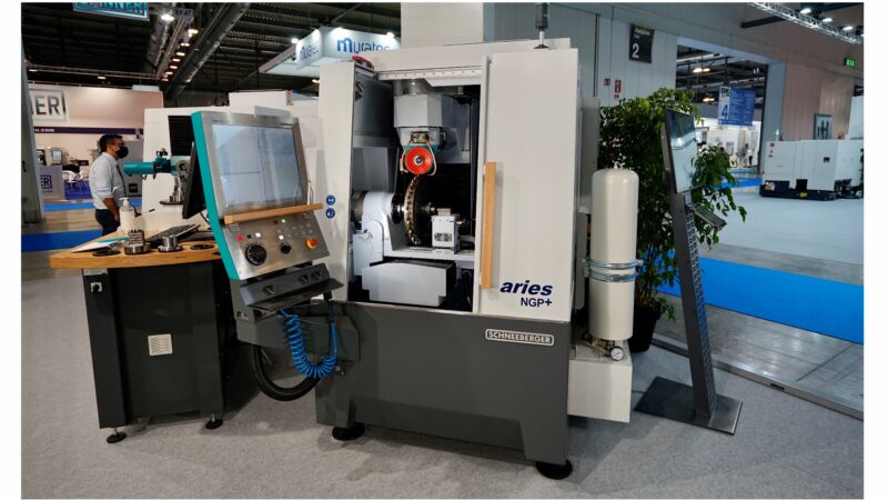 5轴CNC磨床:加工区域 X 420, Y 360, Z 325 mm