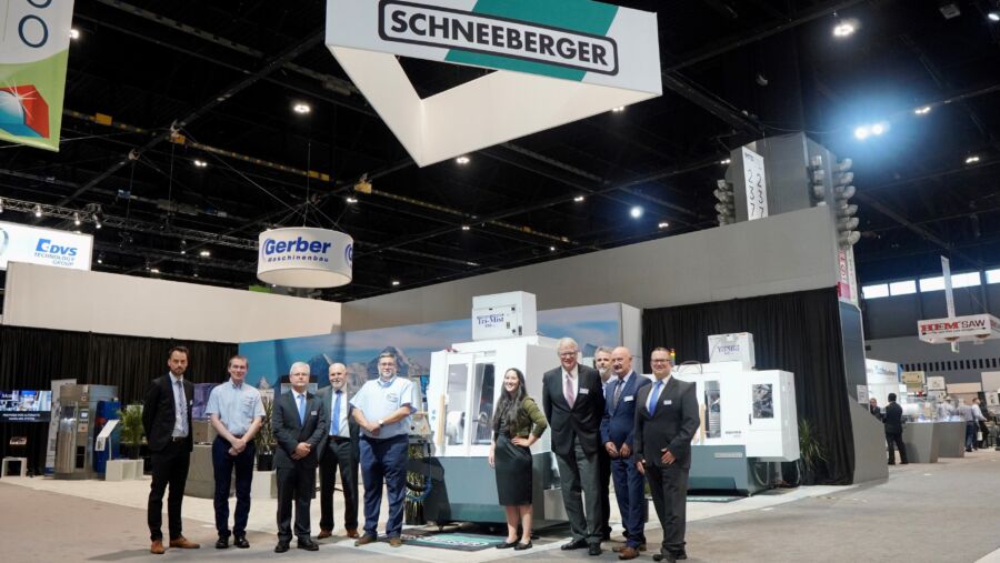 L'équipe SCHNEEBERGER à l'IMTS 2022