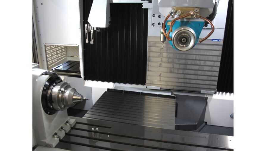 The neat machining area of the Norma NGC offers plenty of space and flexibility for various grinding applications