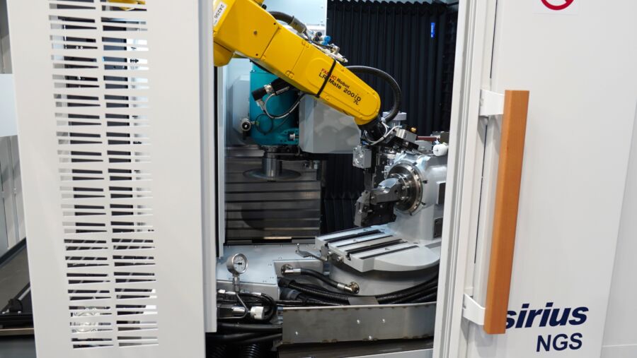 Macchina di produzione Sirius NGS con ampia autonomia robotica