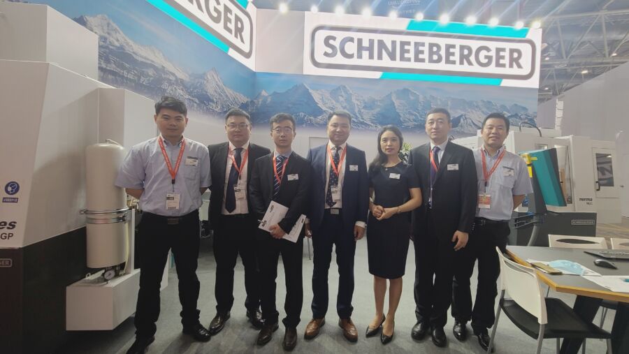 Equipo SCHNEEBERGER China