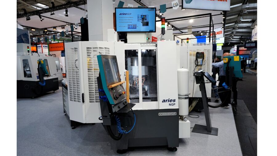 ARIES NGP, automated with agile Fanuc SCARA robot on only 3,5m².
