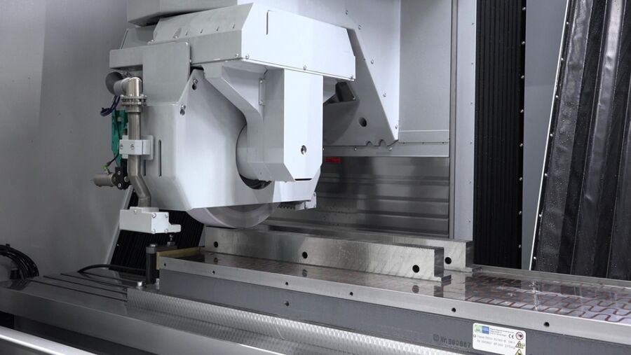 Two flat dies used on spline shafts, ground on a corvus NGB. Tool dimensions each 610 x 52 mm