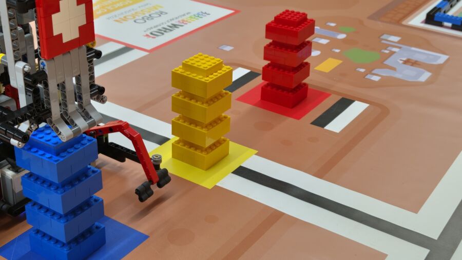 Véhicule à guidage automatisé (AGV) pour application logistique parfaitement empilée au format Lego