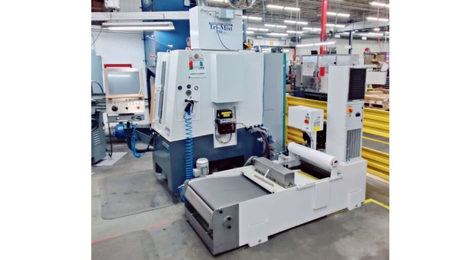 Atelier d'outillage installé chez Amesbury Truth avec unité de filtration Vasca NGV350