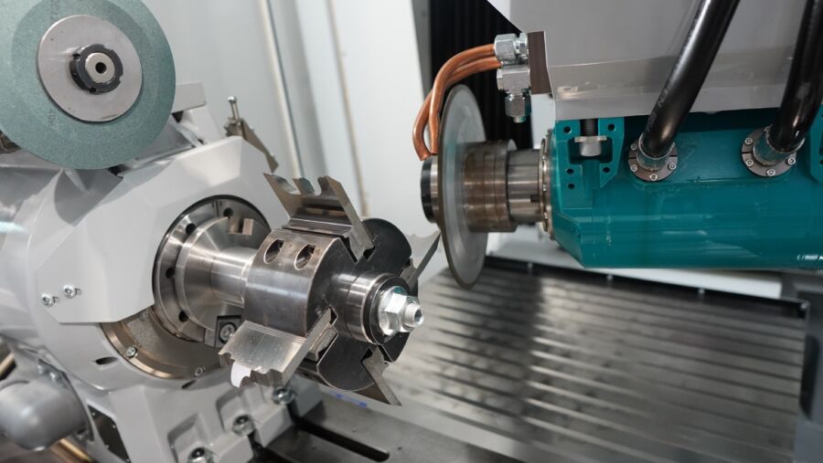 Norma NGC rectifie les plaquettes et fers profilés