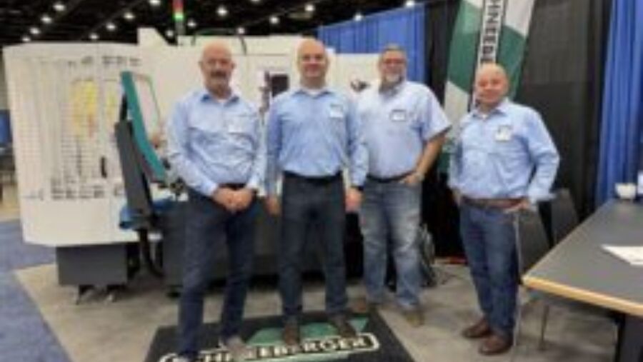 Rolf mit den Vertriebsingenieuren David, Carl und dem nachfolgenden Niederlassungsleiter Christian