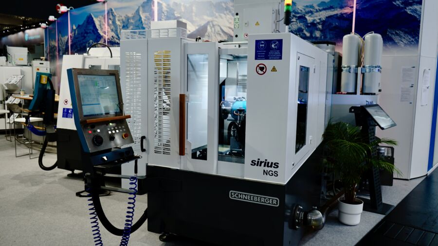 Sirius NGS, the compact CNC grinding machine for high-precision applications