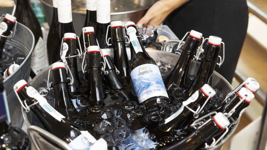 来自Hilsenbeck啤酒厂的施利博格百年纪念啤酒