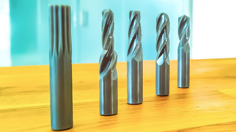 使用CeramTec高科技陶瓷材料进行刀具磨削
